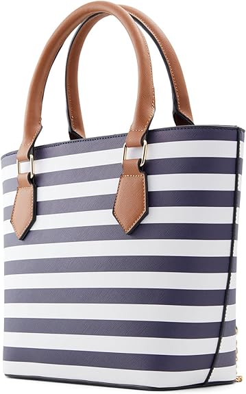 Ladies' tote bags, through fashionable dressing, decorate and highlight individuality.